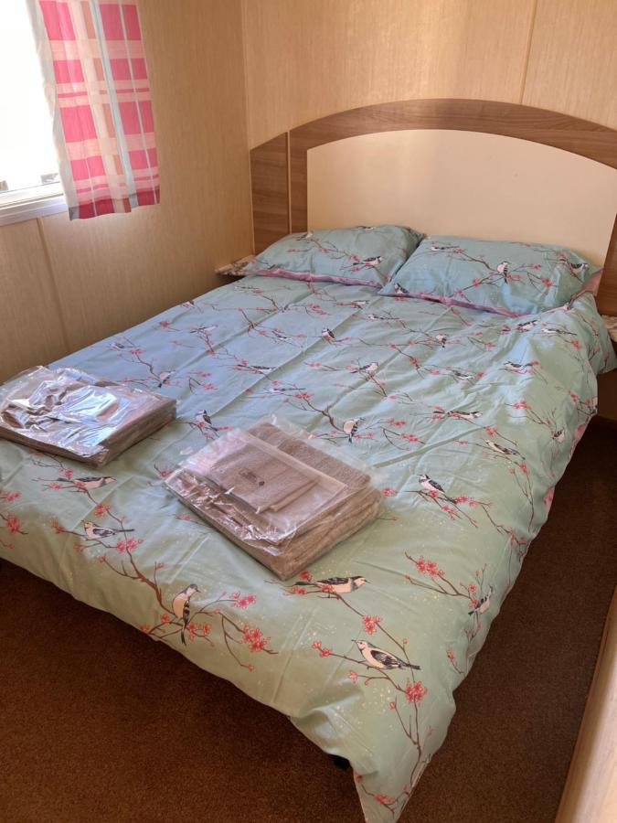 Evans Whitehouse Caravan Towyn Hotel Abergele Exterior photo