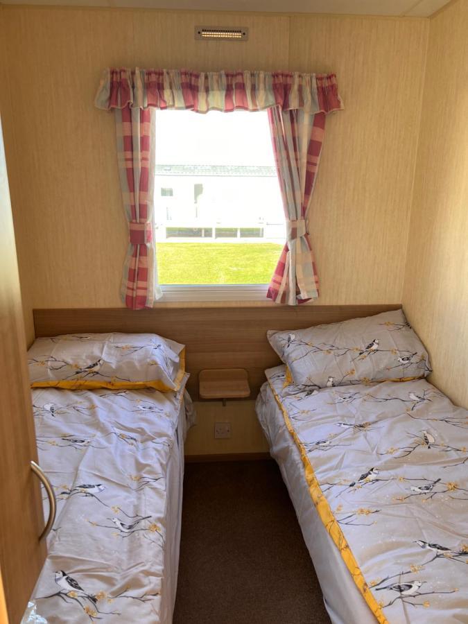 Evans Whitehouse Caravan Towyn Hotel Abergele Exterior photo